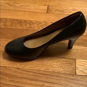 Clark’s Black Pumps